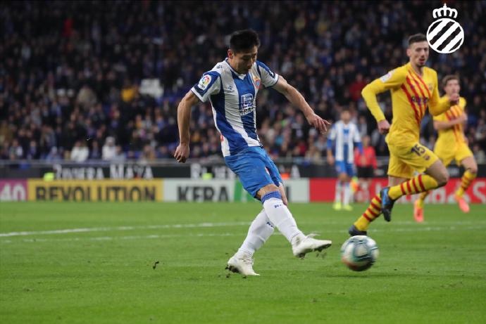 【时光机】骄傲时刻！武磊代表西班牙人对阵巴萨打入绝平进球⚽